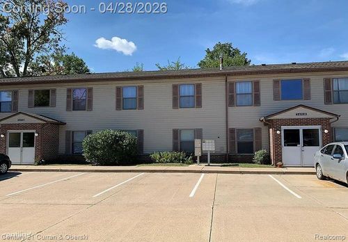 284 School St, Brooklyn, MI, 49230-8522 | Card Image