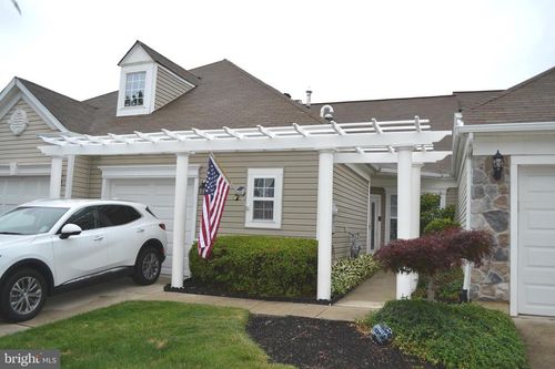 39 Sparrow Dr, Trenton, NJ, 08690-2400 | Card Image