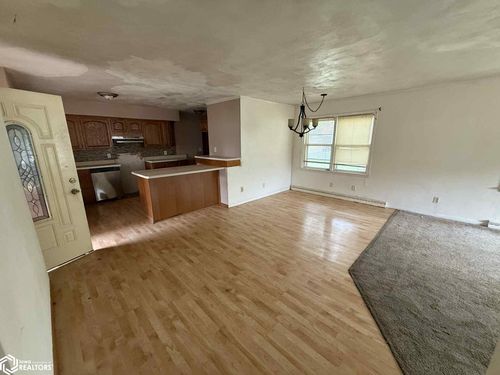 514 W Vine St, Mount Pleasant, IA, 52641-2845 | Card Image