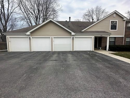 2a-351 Newgate Ct, Schaumburg, IL, 60193-1758 | Card Image