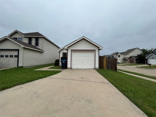 10745 Many Oaks Dr, Fort Worth, TX, 76140-5448 | Card Image