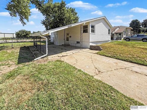 8346 Parker Ct, Omaha, NE, 68114-1547 | Card Image
