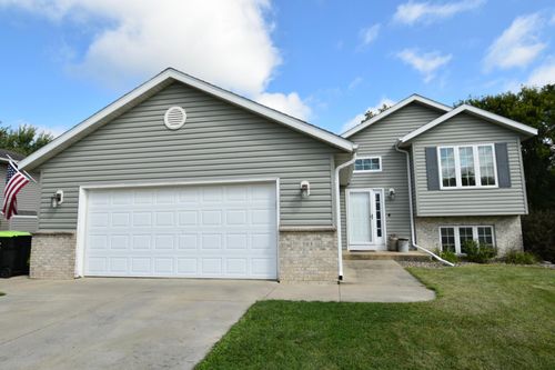 503 Willowmere Dr, Zumbrota, MN, 55992-1292 | Card Image