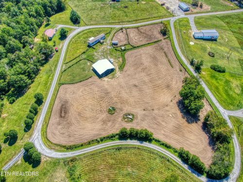 831 Fritzsche Loop, Jamestown, TN, 38556-2593 | Card Image