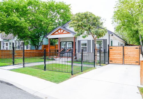 518 Rigsby Ave, San Antonio, TX, 78210-3021 | Card Image