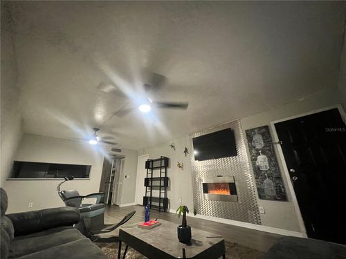 57-3595 Whispering Oaks Ln, PALM HARBOR, FL, 34684-4842 | Card Image