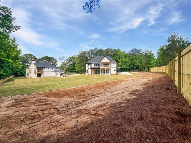 1465 Leach Dr, House other with 5 bedrooms, 4 bathrooms and 6 parking in lawrenceville GA | Image 4