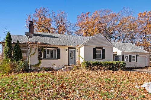 15 White St, Lunenburg, MA, 01462-1227 | Card Image