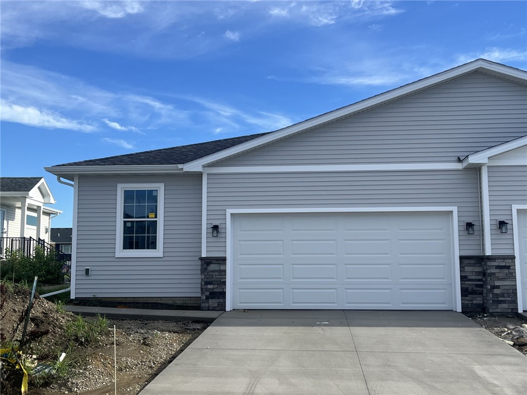 Primrose Dr, Altoona, IA 50009