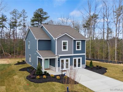 View of front of property with a front lawn and covered porch | Image 3