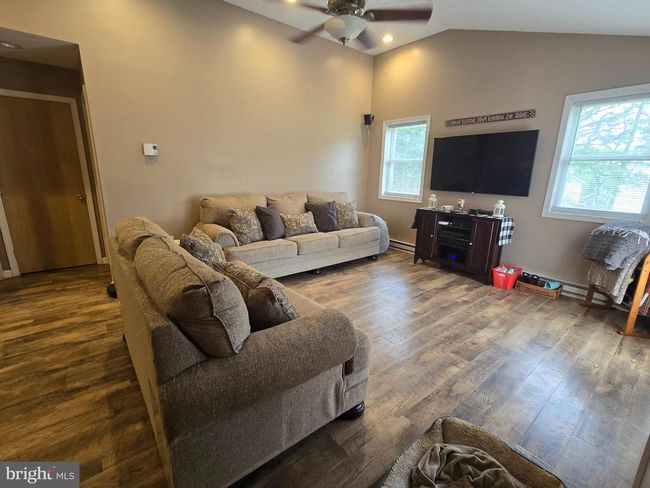 1254 Brian Ln, House other with 4 bedrooms, 2 bathrooms and null parking in Effort PA | Image 10