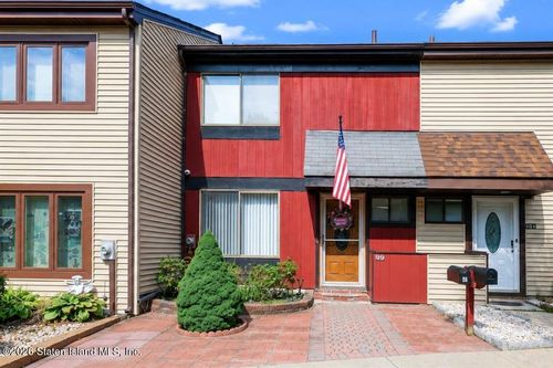 99 Arrowood Ct, Staten Island, NY, 10309-4245 | Card Image