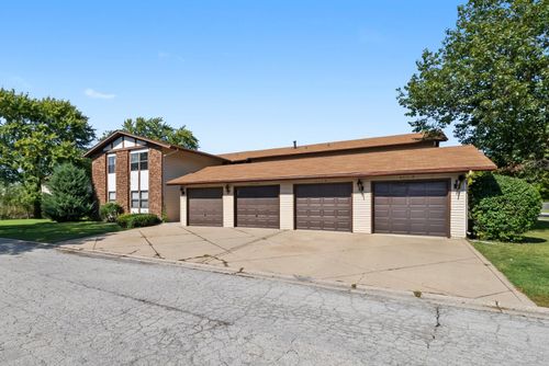 209-4112 192nd Ct, Country Club Hills, IL, 60478-5808 | Card Image