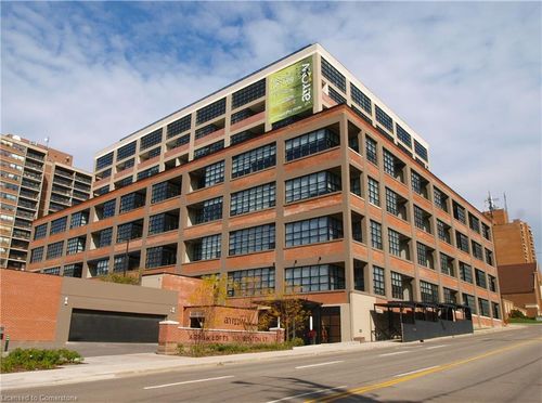 {{alt}} | Card Image