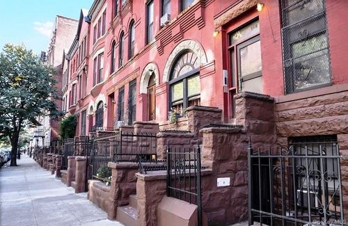 368 W 118th St, New York, NY, 10026-1053 | Card Image