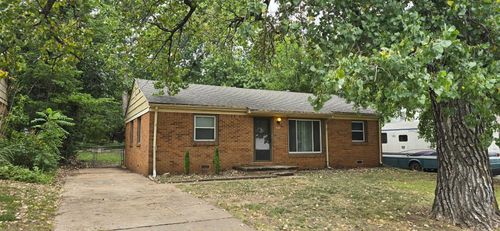 1251 N Woodlawn Blvd, Derby, KS, 67037-2715 | Card Image