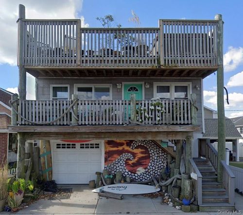 277 New York Ave, Long Beach, NY, 11561-2822 | Card Image