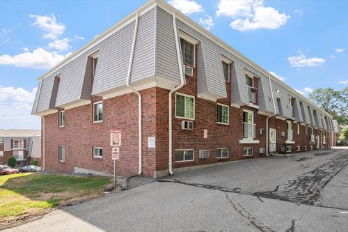 apt-2-300 Smithfield Rd, North Providence, RI, 02904-5171 | Card Image