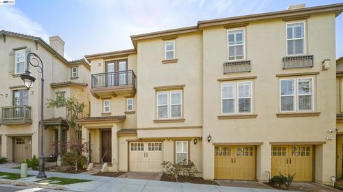 215 Olive Hill Dr, San Jose, CA, 95125-6627 | Card Image