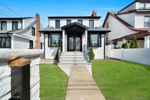 8525 151st St, Jamaica, NY, 11432-2512 | Card Image