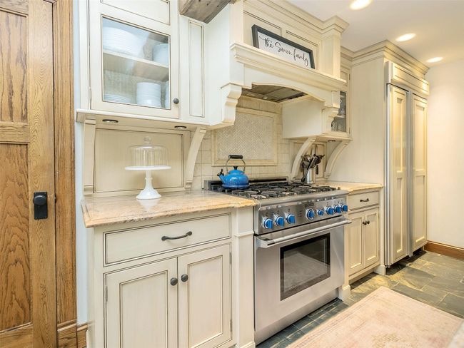 184 Circle Dr, House other with 5 bedrooms, 5 bathrooms and null parking in Manhasset NY | Image 9