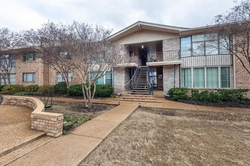 38-4400 Poplar Ave, Memphis, TN, 38117-3711 | Card Image
