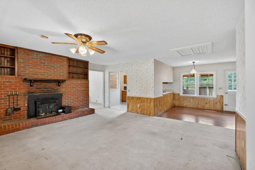 225 Scenic Ave, Campobello, SC, 29322-8591 | Card Image