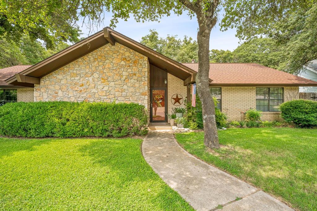 Charlotte Ave, Stephenville, TX 76401