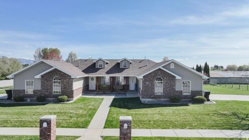 ab-590 South 1st W, Preston, ID, 83263 | Card Image