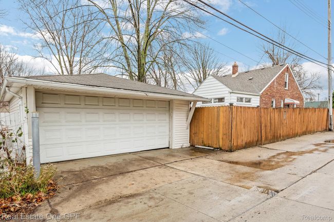 2368 Stanhope St, House other with 3 bedrooms, 2 bathrooms and null parking in Grosse Pointe Woods MI | Image 31