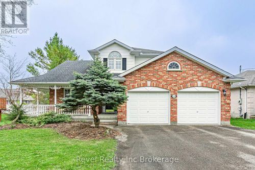 152 North Town Line E, Ingersoll (Ingersoll - North), ON, N5C2B6 | Card Image