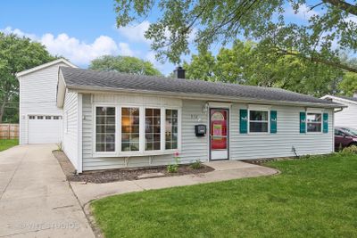 312 N Emerald Avenue, House other with 3 bedrooms, 1 bathrooms and 2 parking in Mundelein IL | Image 3