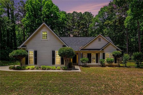 35 Wenham Ln, Sharpsburg, GA, 30277-3256 | Card Image