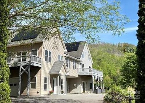 105 Elm Dr, Asheville, NC, 28805-9765 | Card Image