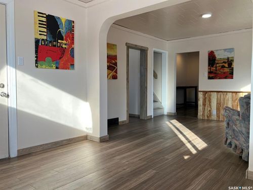 901 2nd St E, Nipawin, SK, S0E1E0 | Card Image