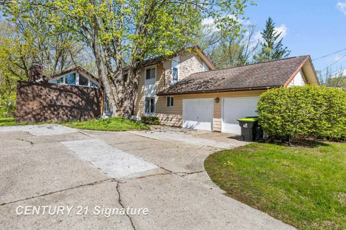 5813 Sturgeon Avenue, Midland, MI, 48640 | Card Image