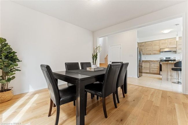 83 Munro Cir, House other with 4 bedrooms, 3 bathrooms and 4 parking in Brantford ON | Image 7