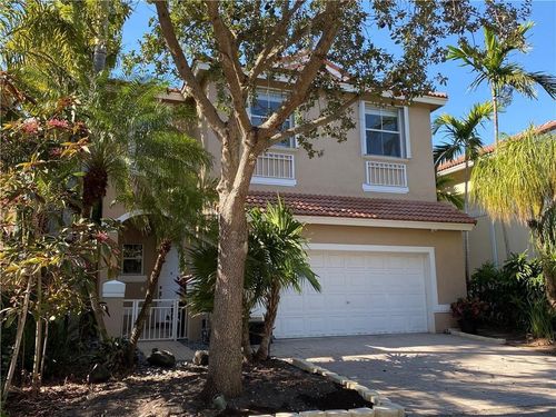 1940 Sweetbay Way, Hollywood, FL, 33019-4884 | Card Image