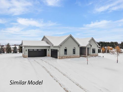 130 Jwana Cir, OREGON, WI, 53575-3918 | Card Image
