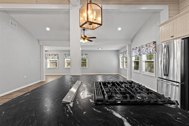 1065 Crystal Farms Rd, House other with 3 bedrooms, 3 bathrooms and 10 parking in Tatum TX | Image 15