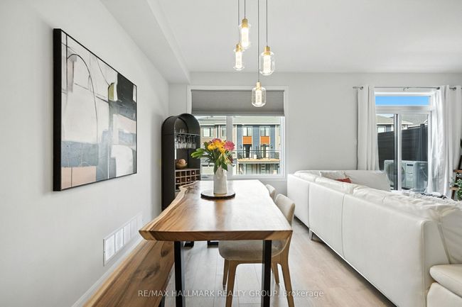 702 Confluence Walk, House attached with 2 bedrooms, 2 bathrooms and 1 parking in Ottawa ON | Image 12