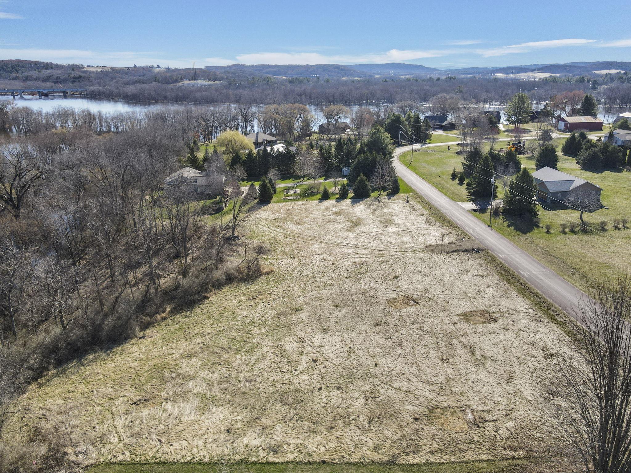 Land in Caledonia 5