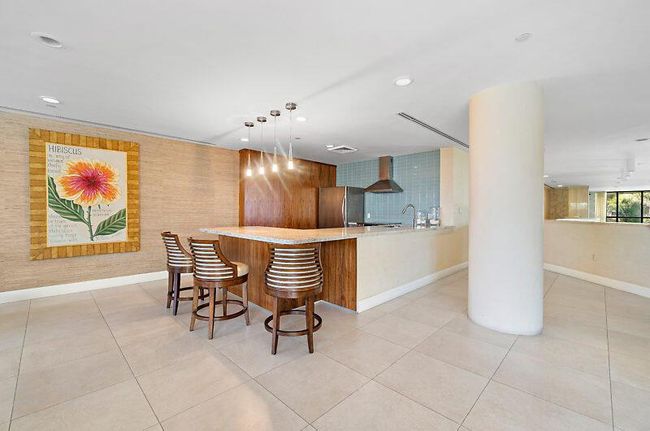 APT-11C - 5070 N Ocean Dr, Condo with 2 bedrooms, 2 bathrooms and null parking in Riviera Beach FL | Image 27