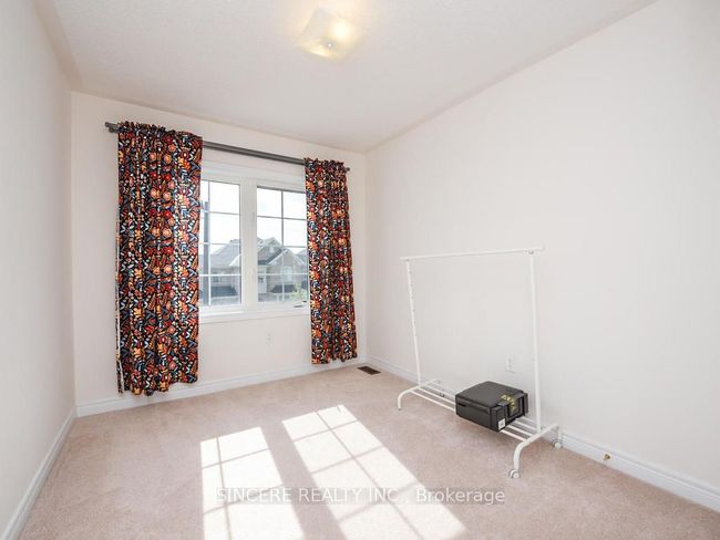 74 Paper Mills Cres, House attached with 3 bedrooms, 3 bathrooms and 1 parking in Richmond Hill ON | Image 18