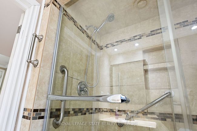 14 Joy Crt, House other with 3 bedrooms, 2 bathrooms and 4 parking in Hamilton ON | Image 29