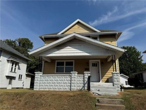 1518 Walnut St, Coshocton, OH, 43812-2249 | Card Image
