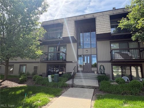 13b-9610 Cove Dr, North Royalton, OH, 44133-2747 | Card Image