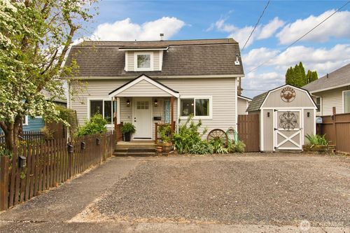 2003 Wells Street, Enumclaw, WA, 98022 | Card Image