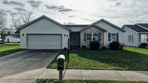 412 Taylor Dr Sw, New Philadelphia, OH, 44663-2264 | Card Image