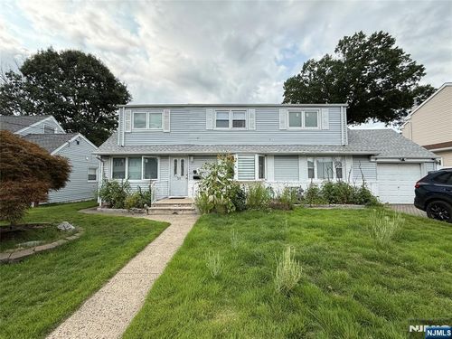 fl-2nd-51 Echo Pl, Elmwood Park, NJ, 07407-2401 | Card Image